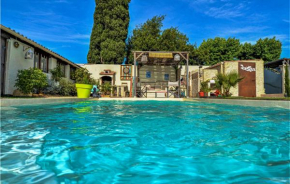 Nice home in Avignon with Outdoor swimming pool, WiFi and 3 Bedrooms